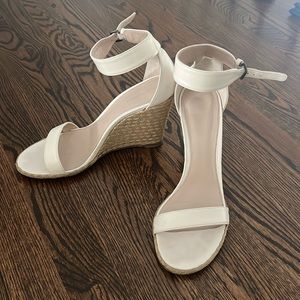 Stuart Weitzman Cream Espadrille sandal Sz 9